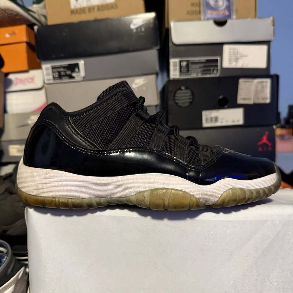 Jordan Air Jordan 11 Retro Low Space Jam Size 6Y Black